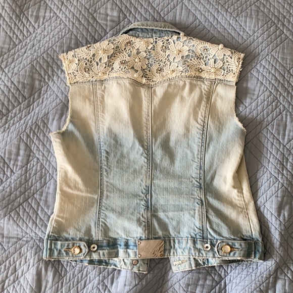 Nice jacket - Picture 2 of 2